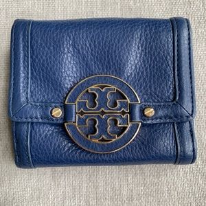 Tory Burch Amanda Trifold Wallet